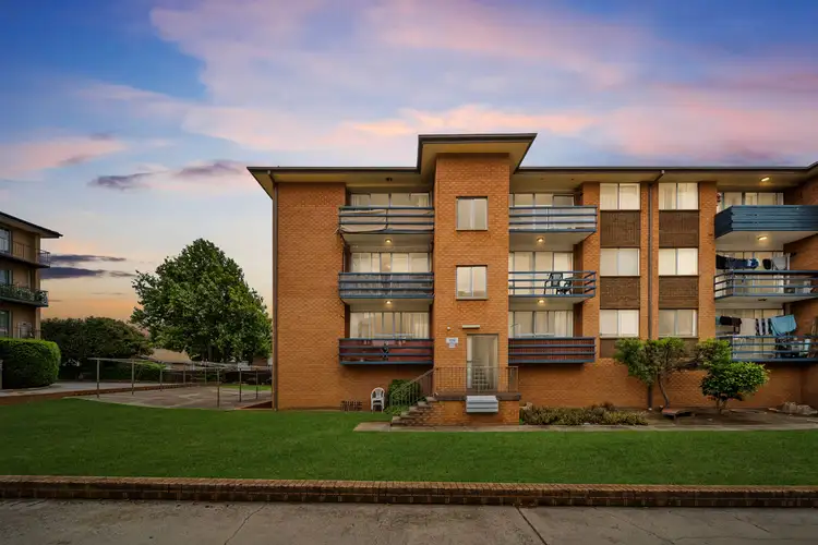 17/106 Henderson Road, Crestwood NSW 2620