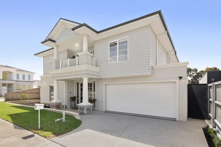 16 Manders Street, Berwick VIC 3806