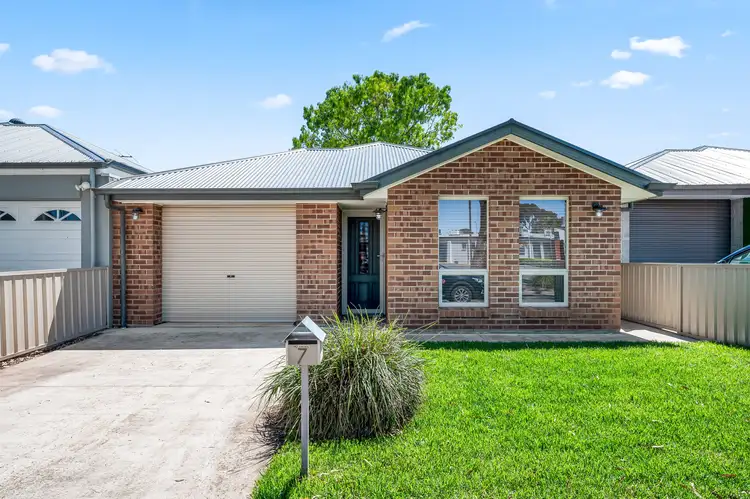 7 Blacks Road, Hillcrest SA 5086