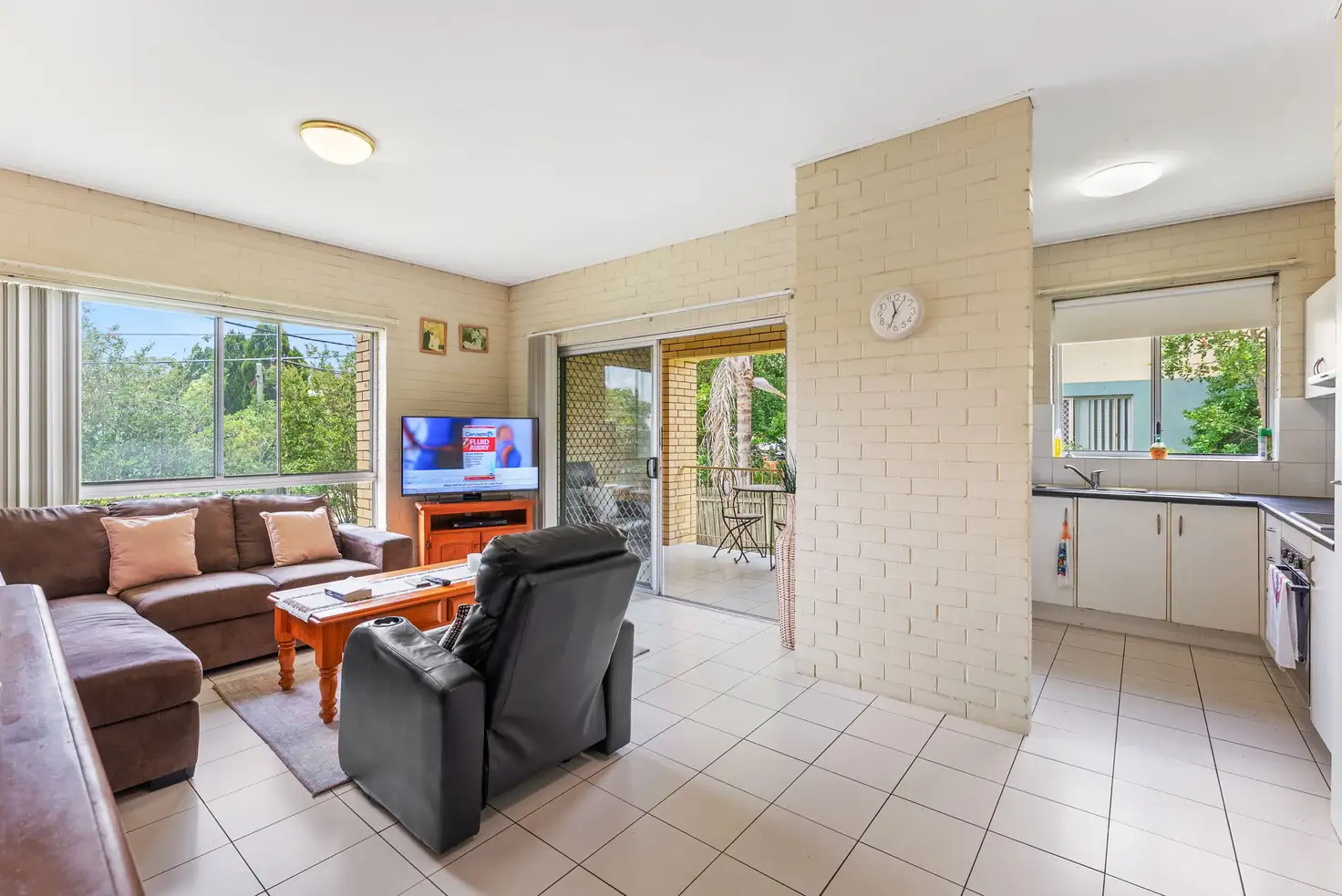 Main view of Homely block of units listing, 1 - 6/19 Dickson Street, Morningside QLD 4170