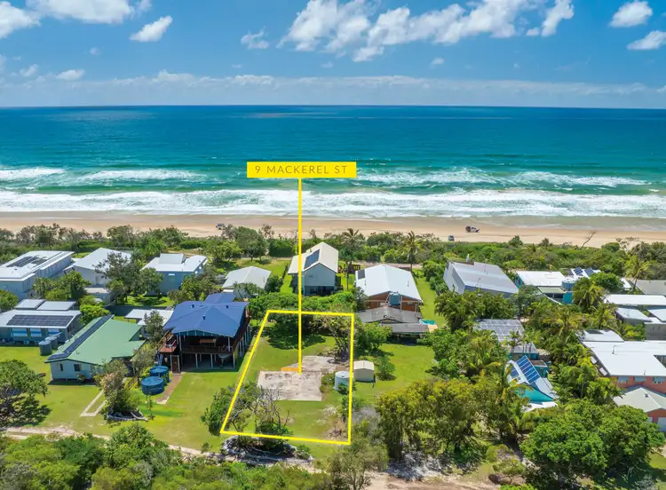 9 Mackerel Street, Noosa North Shore QLD 4565