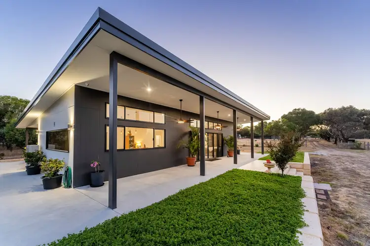73 Redcourte Road, Bakers Hill WA 6562