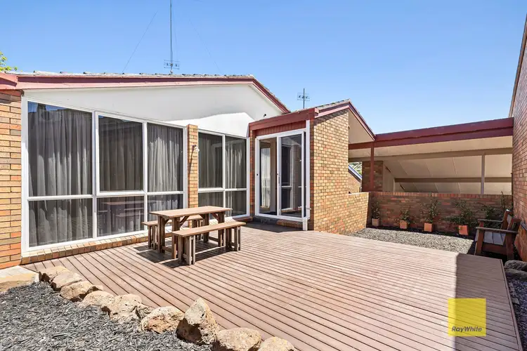 2/1 Sylvan Court, Newtown VIC 3220