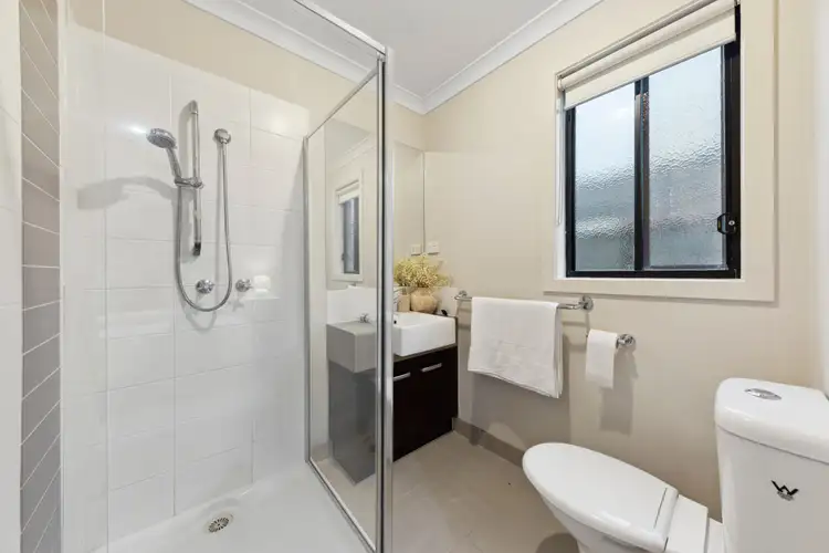 Sixth view of Homely house listing, 40 Victoria Place, Pakenham VIC 3810