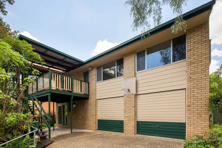 3 Brinkworth Place, Indooroopilly QLD 4068