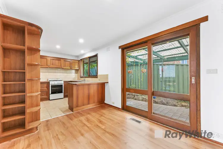Fifth view of Homely house listing, 10 John Edgcumbe Way, Endeavour Hills VIC 3802