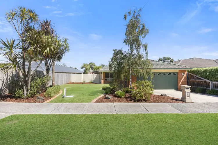 16 Earlsfield Drive, Berwick VIC 3806