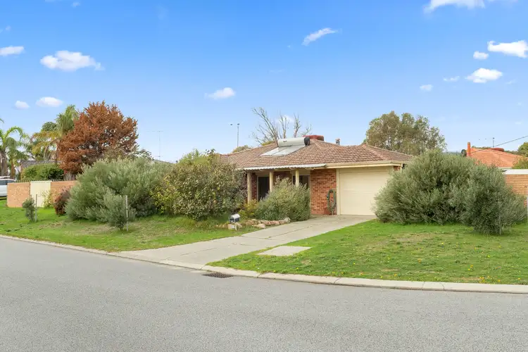 2 Raeside Crescent