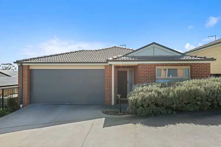 Main view of Homely unit listing, 26 Parkhead Circuit, Warragul VIC 3820