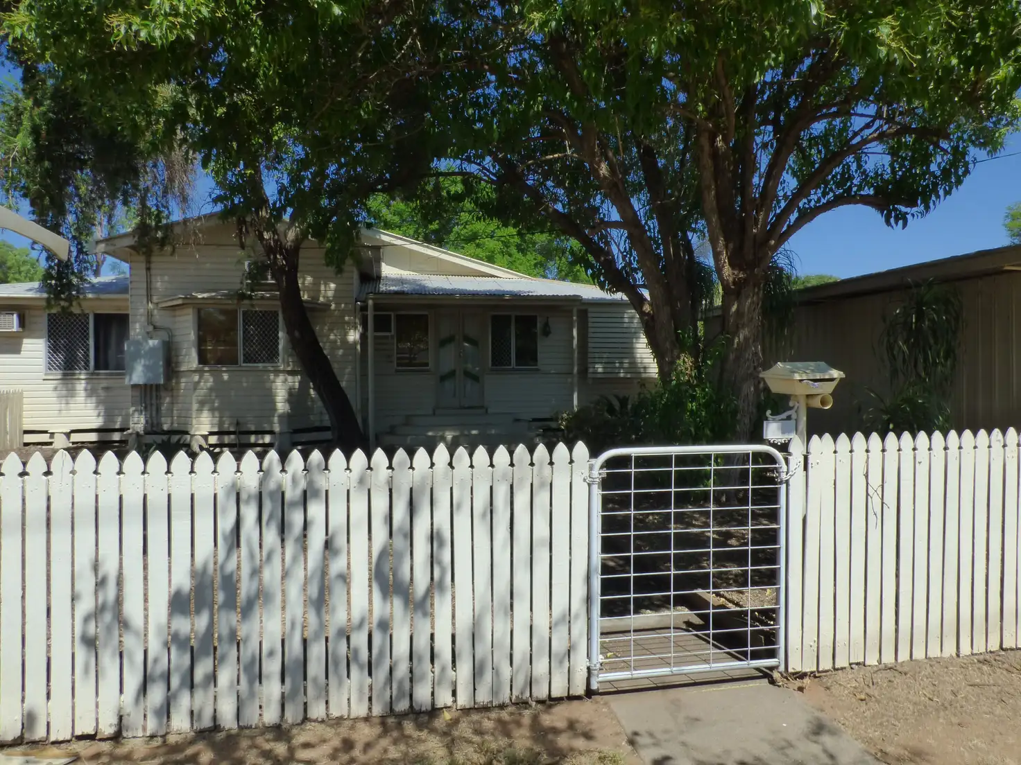 Main view of Homely unit listing, Unit 2, 164 Victoria Street, St George QLD 4487
