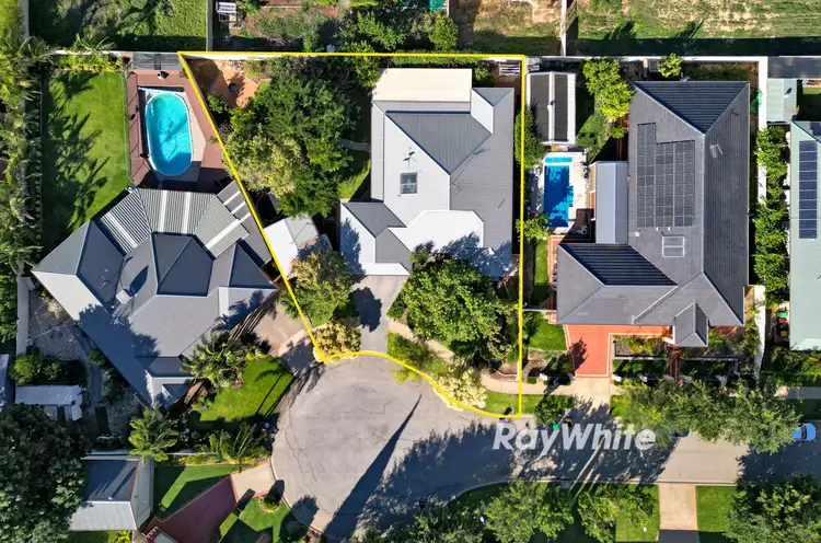 7 Duneden Close