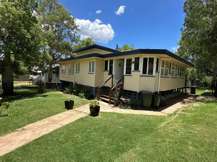 19-21 Eyre Street, Charleville QLD 4470