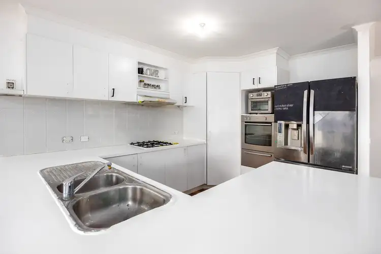 Seventh view of Homely house listing, 10 Lovely Meadows Court, Rosebud VIC 3939