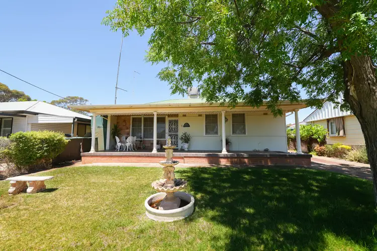 8 Park Street, West Wyalong NSW 2671
