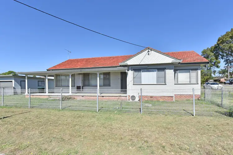 25 Maclean Street