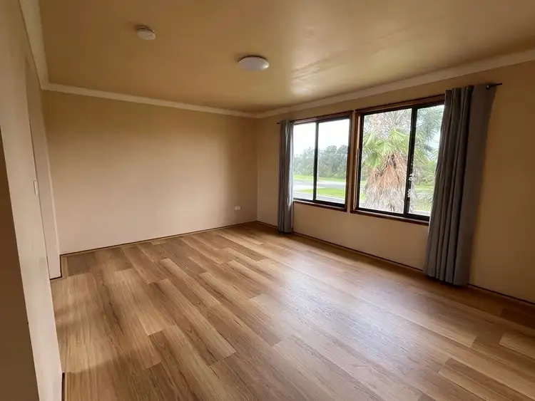 Fifth view of Homely unit listing, 2/460 Northcliffe Drive, Berkeley NSW 2506