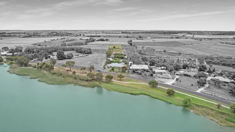 169 Lakeside Drive, Lake Boga VIC 3584