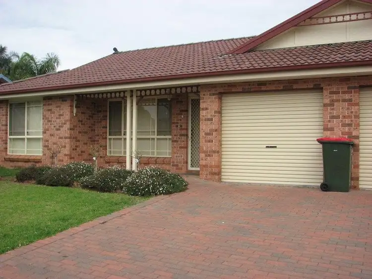 4/52 William, Forbes NSW 2871