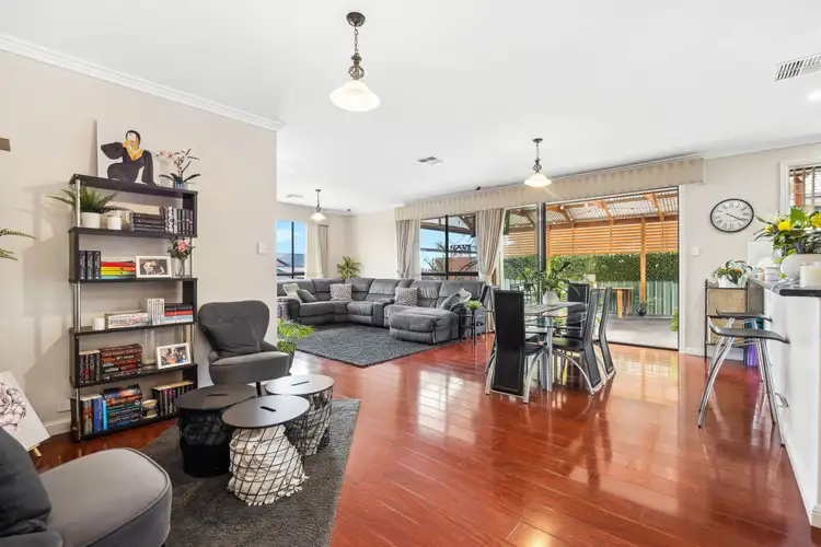 7 Thomas Way, Hallett Cove SA 5158