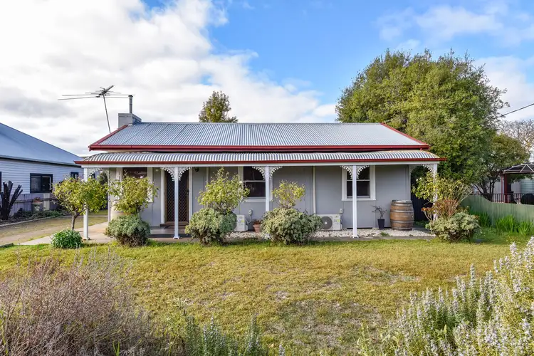 39 Clarke Street, Penola SA 5277
