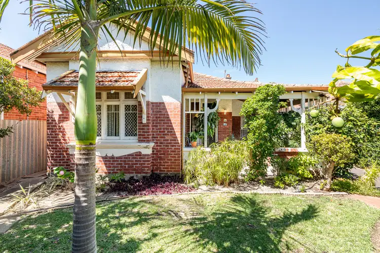 82 Rookwood Street, Menora WA 6050