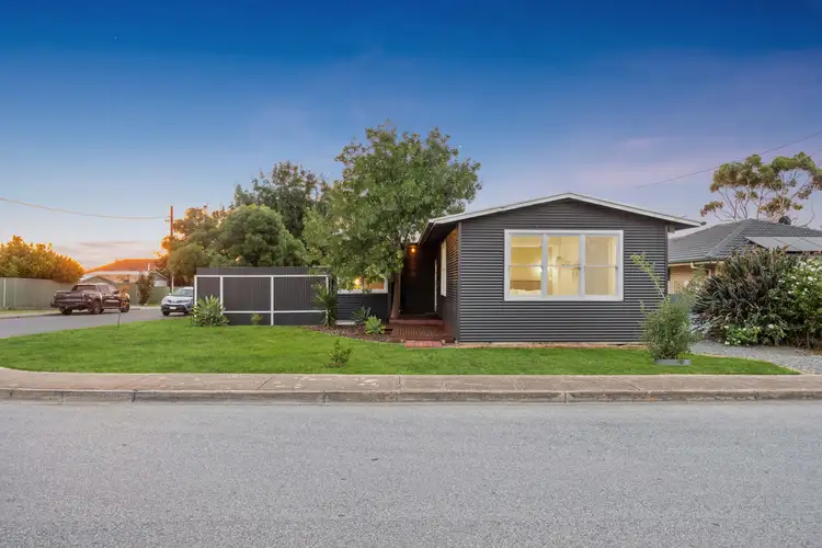 43 Trim Crescent, Old Noarlunga SA 5168
