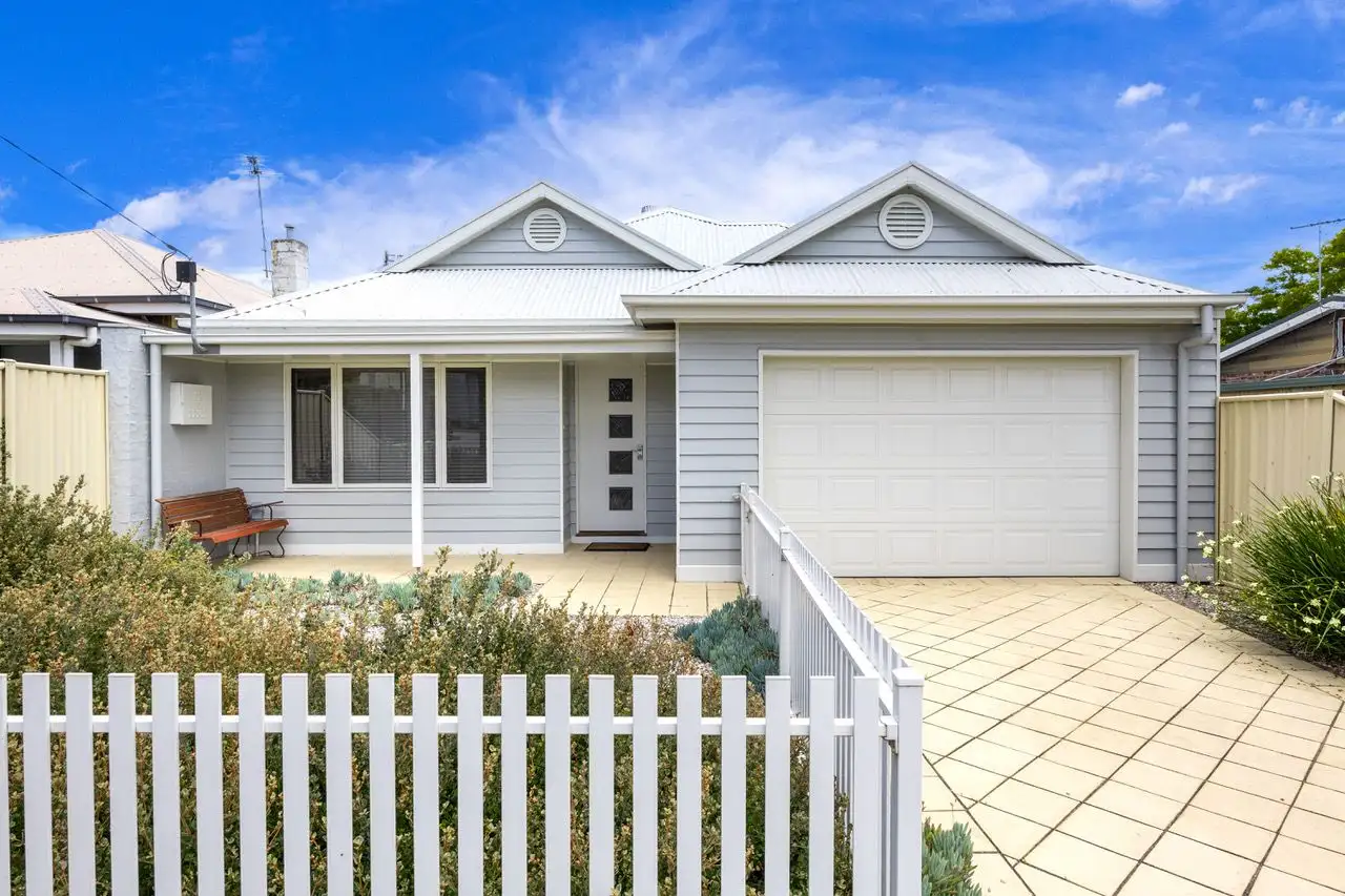Main view of Homely house listing, 8 Second Avenue, Rosebud VIC 3939