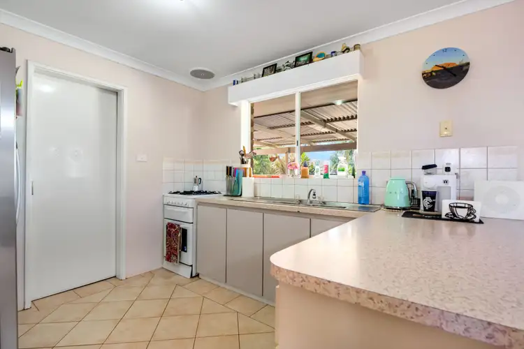 Sixth view of Homely house listing, 8 Mullian Way, Waggrakine WA 6530