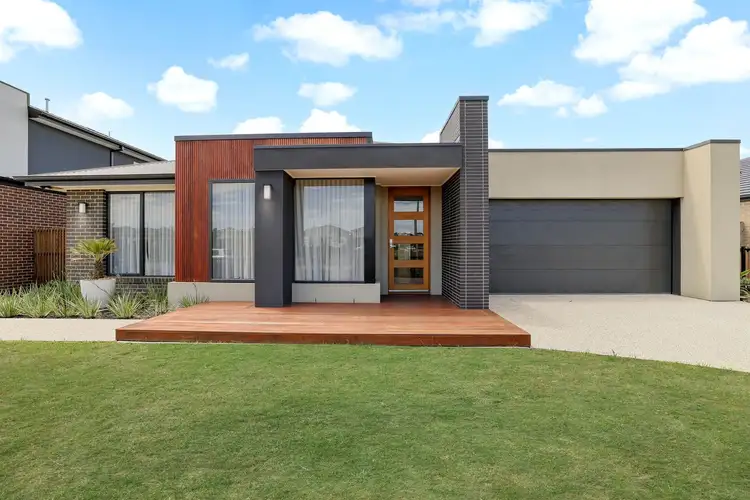 39 O'Connor Avenue, Clyde North VIC 3978