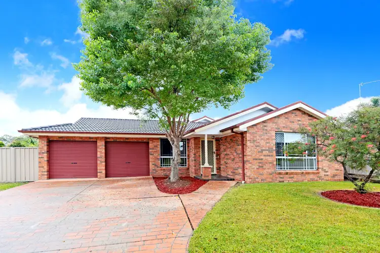 62 Goldmark Crescent