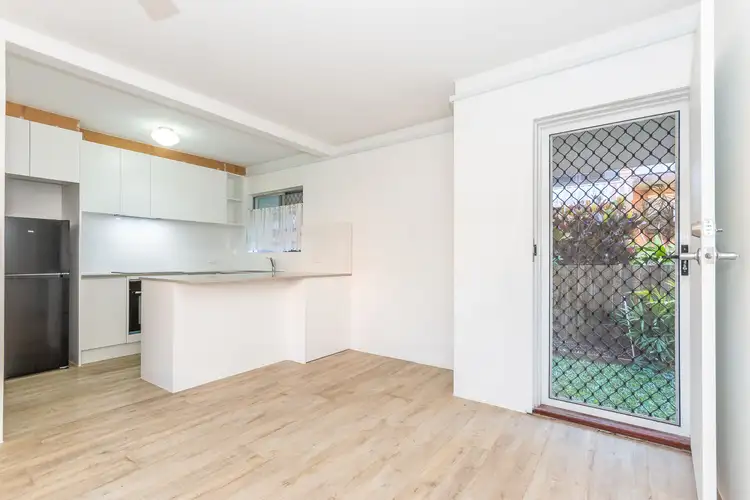 Fifth view of Homely unit listing, 4/13-15 Downs Street, Redcliffe QLD 4020