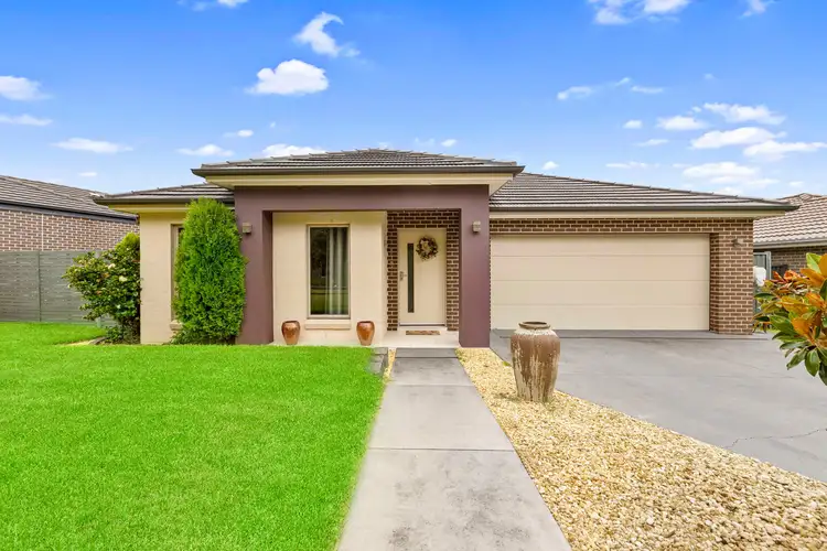 136 Jubilee Drive, Jordan Springs NSW 2747
