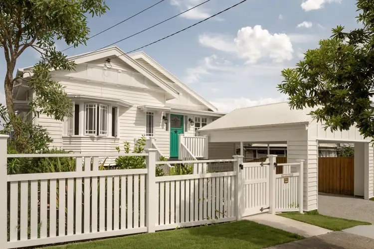 18 Lugg Street, Bardon QLD 4065