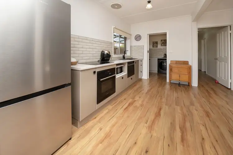 Fifth view of Homely house listing, 23 Douglas Avenue, Swan Hill VIC 3585
