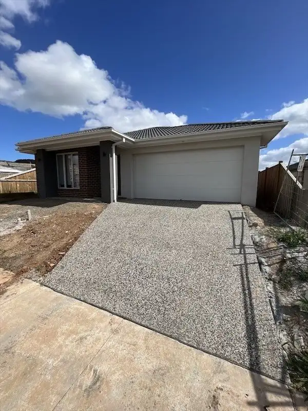 17 Royston Avenue