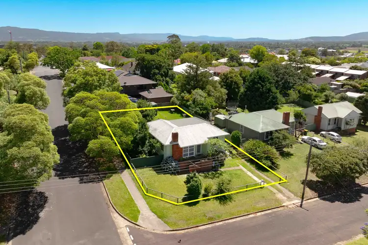 1 Oliver Parade, Nowra NSW 2541