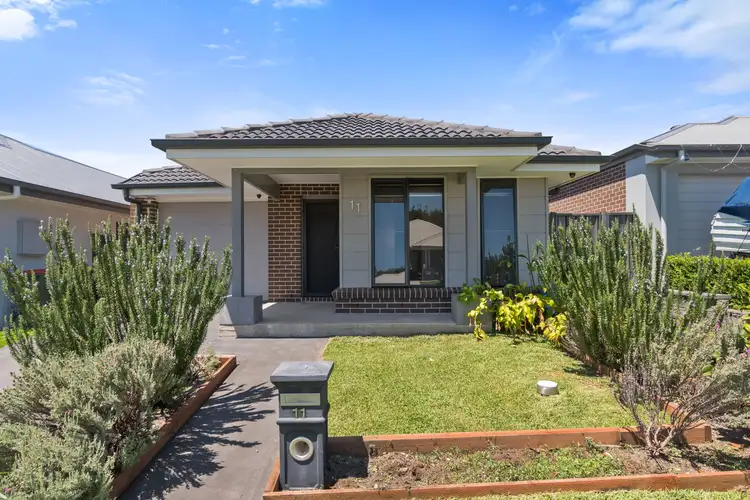 11 Bottlebrush Drive, Calderwood NSW 2527