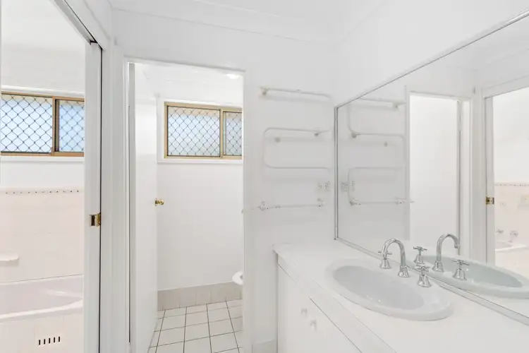 Sixth view of Homely villa listing, 2/31 Julianne Street, Dapto NSW 2530