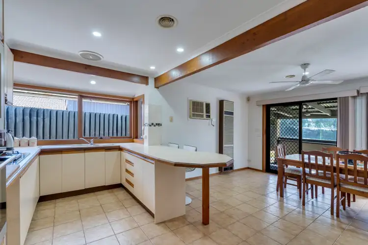 Fifth view of Homely house listing, 33 Farnborough Avenue, Craigieburn VIC 3064