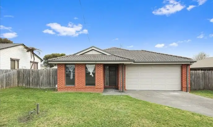 10 Parer Avenue