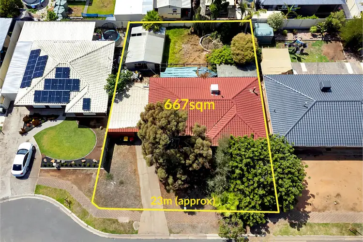 53 Chartwell Crescent