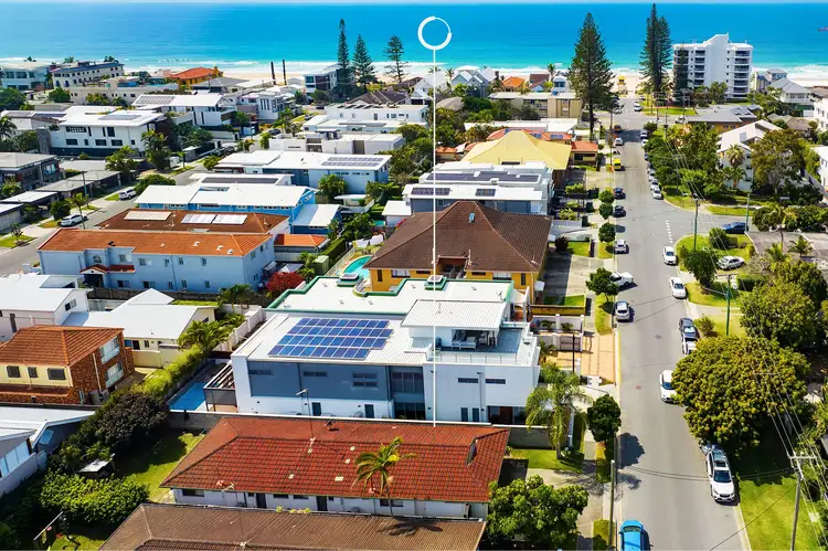 33 Seashell Avenue, Mermaid Beach QLD 4218