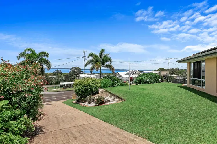 37 Petrel Avenue, River Heads QLD 4655