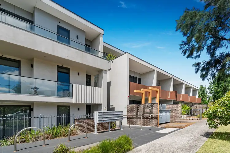 1-5 Neil Court