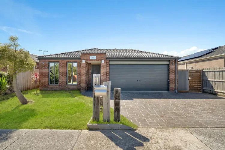 11 Omega Street, Carrum Downs VIC 3201