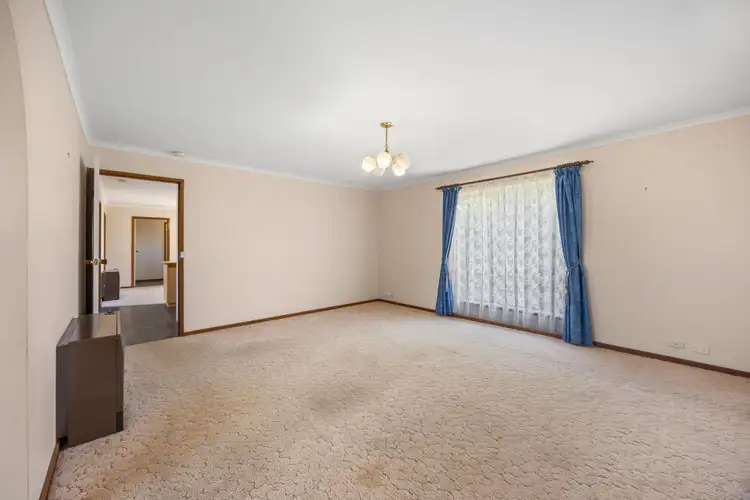 Fourth view of Homely house listing, 2/24 Bradby Avenue, Mount Clear VIC 3350