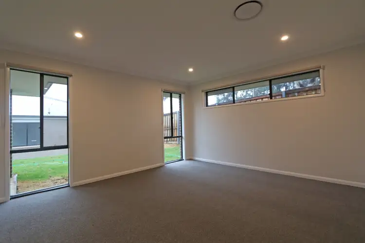 Fifth view of Homely house listing, 8 Gerbera Close, Hamlyn Terrace NSW 2259