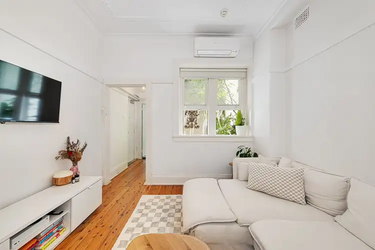 Second view of Homely unit listing, 2/44 Hardie Street, Darlinghurst NSW 2010
