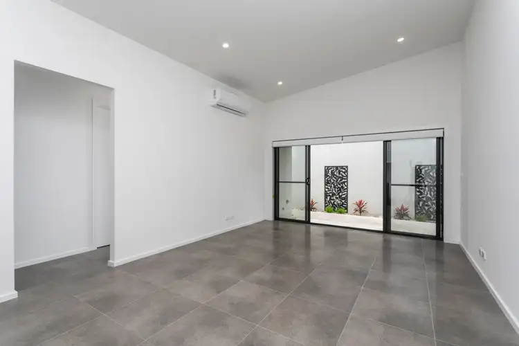 Fifth view of Homely unit listing, 2/1 Reid Street, Oak Flats NSW 2529