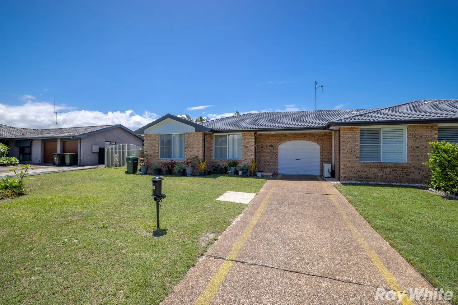 Main view of Homely villa listing, 2/5 Sciacca Avenue, Tuncurry NSW 2428